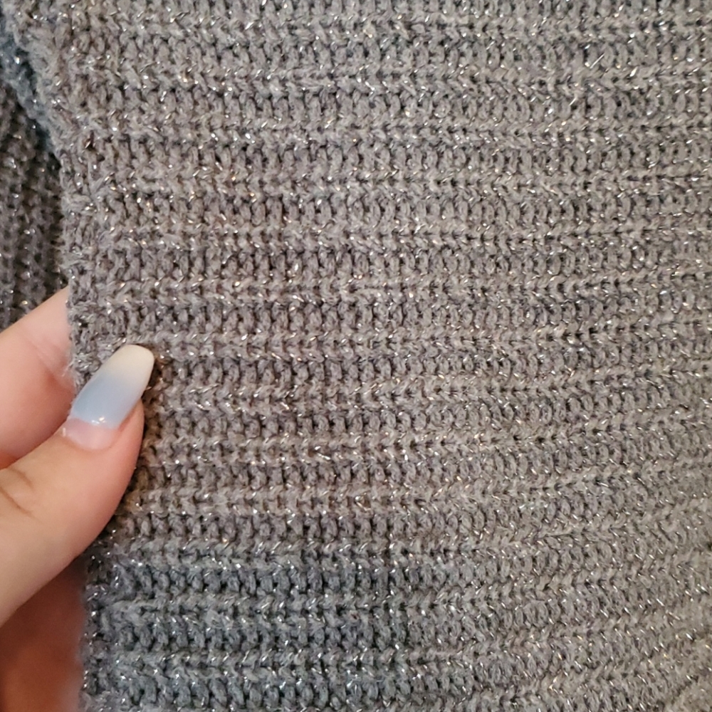 Sweater - Picture 2 of 4